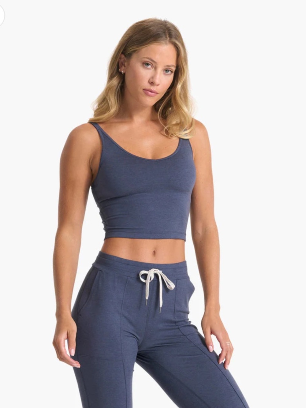 Vuori Women's Halo Performance Crop in Heather Azure Blue - Picture 5 of 6